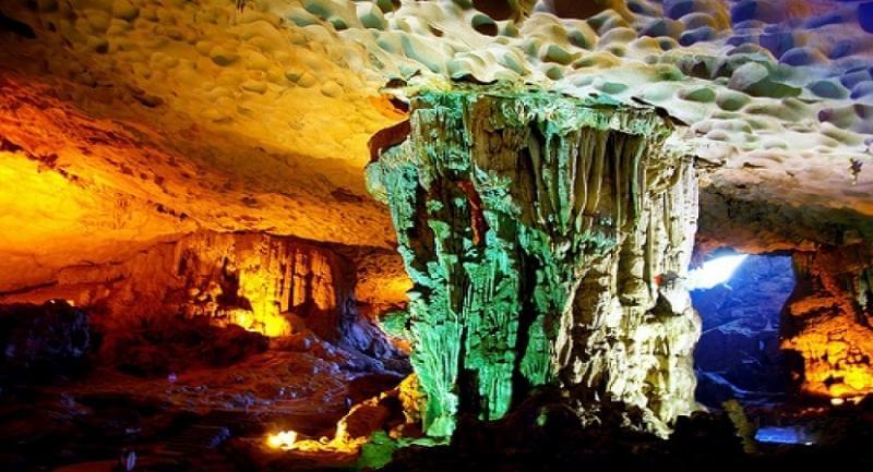 Hãy kể tên một số hang động nổi tiếng ở Việt Nam