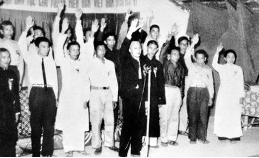 Lý thuyết Lịch Sử 12 Bài 21: Xây dựng xã hội chủ nghĩa ở miền Bắc, đấu tranh chống đế quốc Mĩ và chính quyền Sài Gòn ở miền Nam (1954-1965) (hay, ngắn gọn)