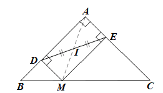 Cho tam giác ABC vuông cân tại A Lấy điểm M thuộc cạnh huyền BC