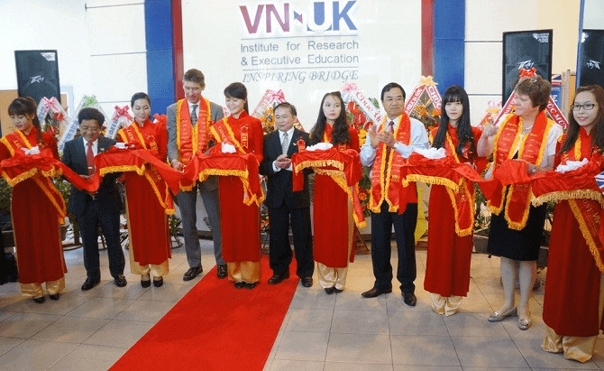 Viện Nghiên cứu và Đào tạo Việt Anh (năm 2023)