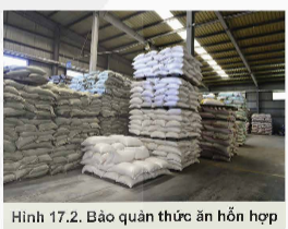 Lý thuyết Công nghệ 12 Kết nối tri thức Bài 17: Phương pháp bảo quản và chế biến thức ăn thuỷ sản | Lâm nghiệp Thủy sản 12