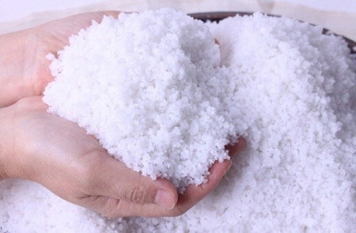 Muối clorua là gì? Nêu tính tan và ứng dụng của một số muối clorua quan trọng