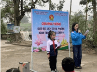 Trắc nghiệm Đạo đức lớp 5 Chân trời sáng tạo Bài 2 (có đáp án): Em biết ơn người có công với quê hương, đất nước (ảnh 6)