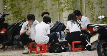 Trắc nghiệm Đạo đức lớp 5 Chân trời sáng tạo Bài 6 (có đáp án): Em bảo vệ cái đúng, cái tốt (ảnh 8)