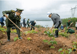 Trắc nghiệm Đạo đức lớp 5 Chân trời sáng tạo Bài 6 (có đáp án): Em bảo vệ cái đúng, cái tốt (ảnh 9)