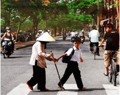 Trắc nghiệm Đạo đức lớp 5 Chân trời sáng tạo Bài 6 (có đáp án): Em bảo vệ cái đúng, cái tốt (ảnh 10)