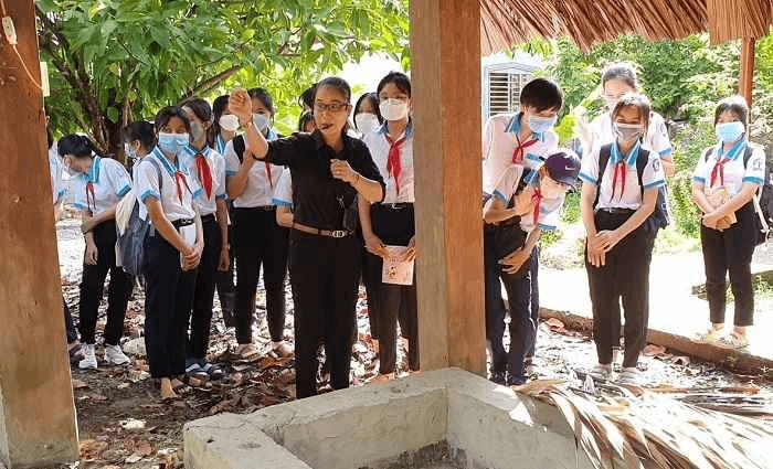 Trắc nghiệm Đạo đức lớp 5 Kết nối tri thức Bài 1 (có đáp án): Biết ơn những người có công với quê hương, đất nước