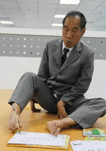 Trắc nghiệm Đạo đức lớp 5 Kết nối tri thức Bài 3 (có đáp án): Vượt qua khó khăn