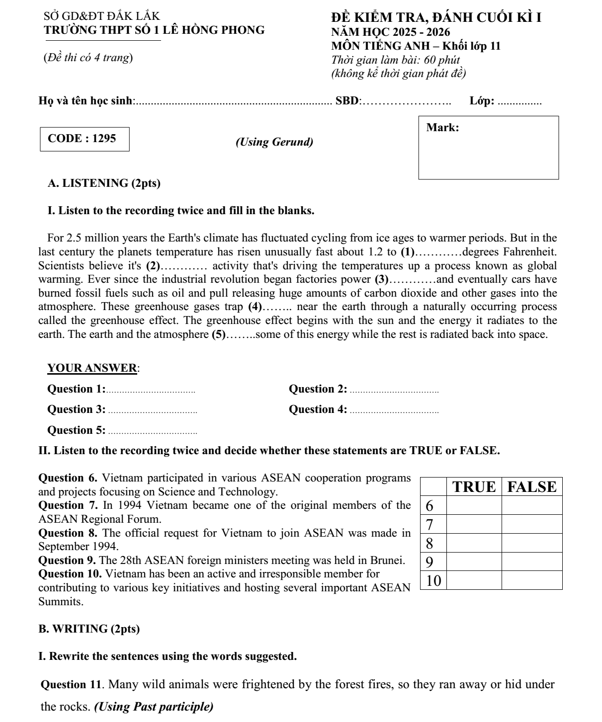 Đề thi Học kì 1 Tiếng Anh 11 năm 2025-2026 trường THPT số 1 Lê Hồng Phong (Đắk Lắk)