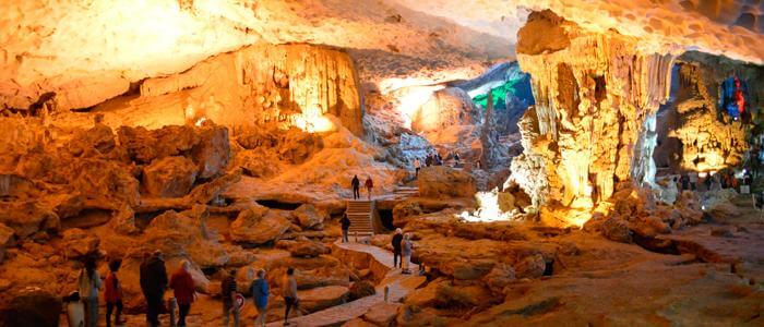 Hãy kể tên một số hang động nổi tiếng ở Việt Nam
