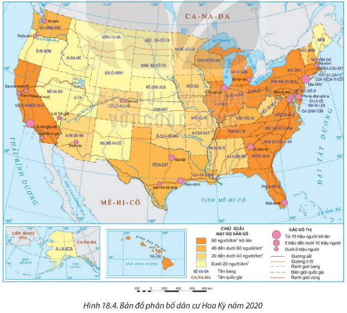Dựa vào bản đồ phân bố dân cư Hoa Kỳ (hình 18.4) nhận xét về sự phân bố các đô thị ở Hoa Kỳ.