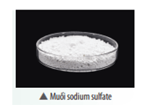 Sodium sulfate ở điều kiện thường là chất rắn, màu trắng