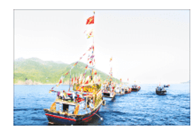 Trắc nghiệm Lịch Sử và Địa Lí lớp 4 Chân trời sáng tạo Bài 16 (có đáp án): Một số nét văn hoá ở vùng duyên hải miền Trung