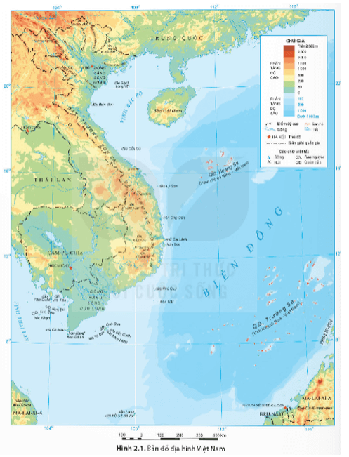 Quan sát hình 2.1 trang 98 SGK hãy xác định vị trí các đảo và quần đảo