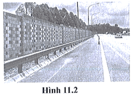 Trên các đoạn đường cao tốc gần khu dân cư thường có các vách ngăn (ảnh 1)