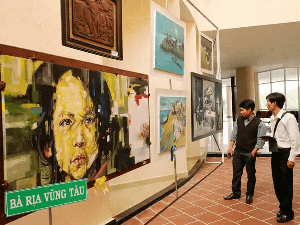 Ngành Lý luận lịch sử và phê bình mỹ thuật: Học gì và làm gì?