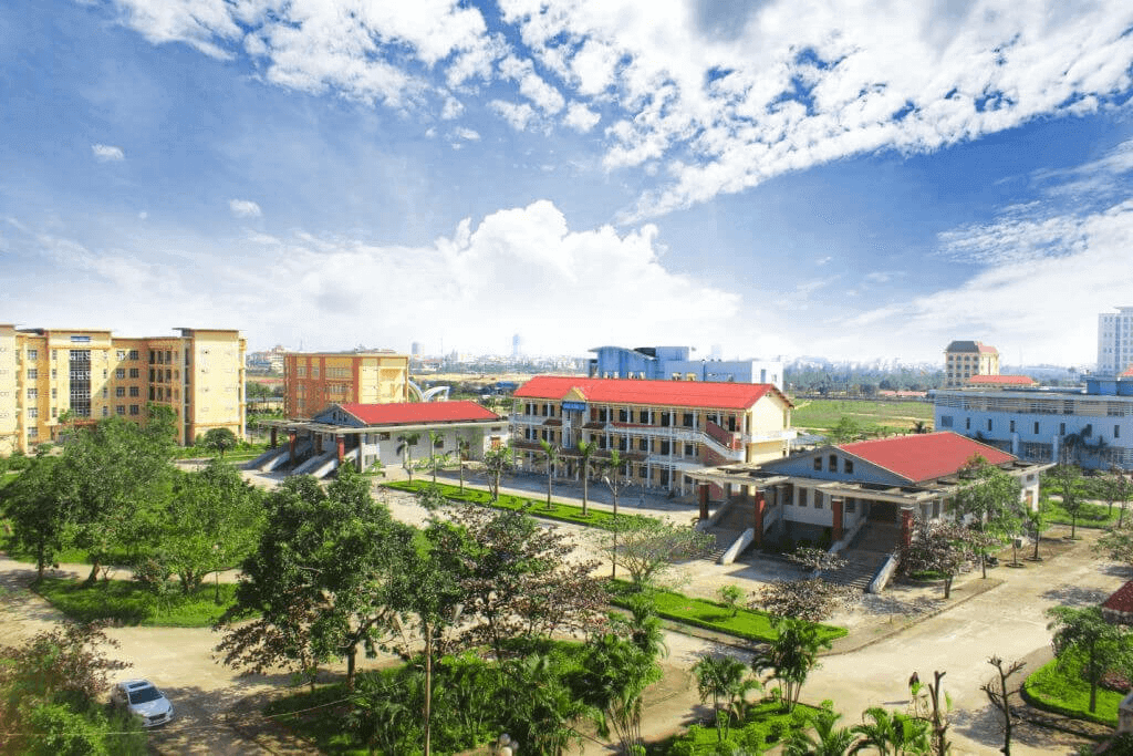 Đại học Quảng Bình (năm 2023)