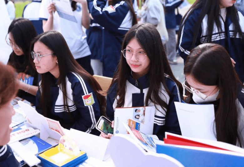 Trường Đại học Khoa học và Công nghệ Hà Nội thông báo thông tin tuyển sinh 2025