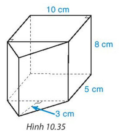 Một hình gồm hai hình lăng trụ đứng ghép lại với các kích thước ở Hình 10.35