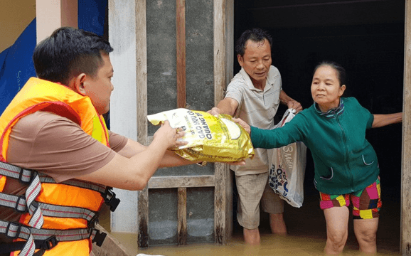 9+ Đoạn văn NLXH về từ thiện (siêu hay)