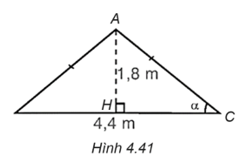 Hình 4.40 là mô hình của một túp lều. Tìm góc α giữa cạnh mái lều và mặt đất